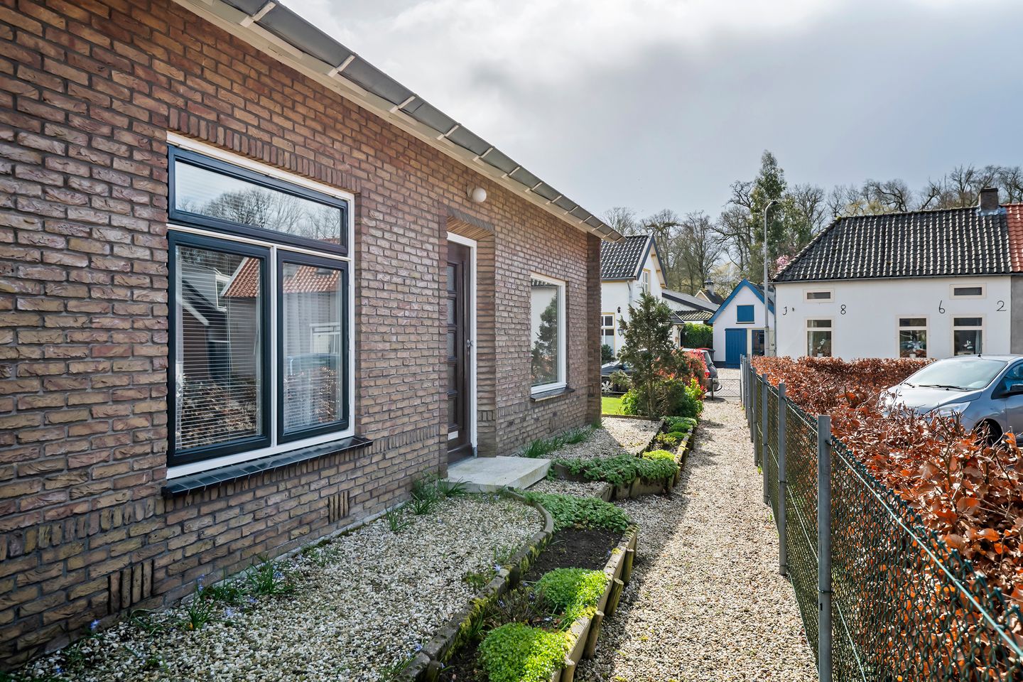 Photo 35 of Jeudestraat 18