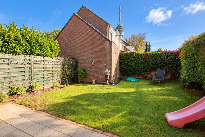 Tussenwoning te koop: Hertenerweg 48, Roermond