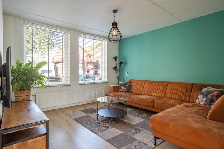 Tussenwoning te koop: Hertenerweg 48, Roermond