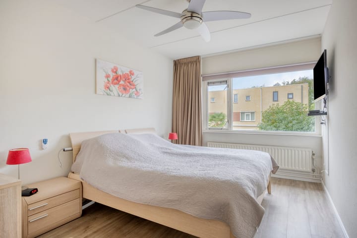 Foto 4 van Naardenstraat 45