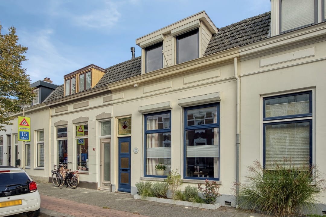 Photo 8 of Coehoornstraat 49