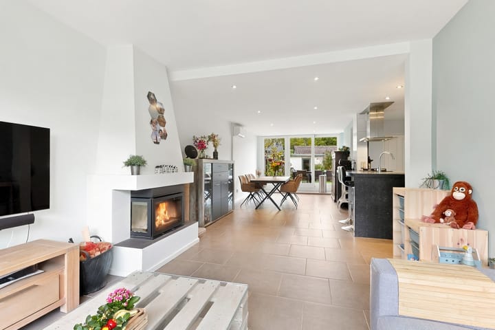 Tussenwoning te koop: Jacob Catslaan 31, Woerden