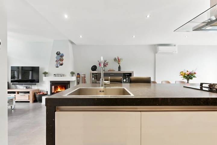 Tussenwoning te koop: Jacob Catslaan 31, Woerden
