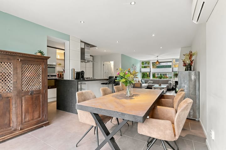 Tussenwoning te koop: Jacob Catslaan 31, Woerden