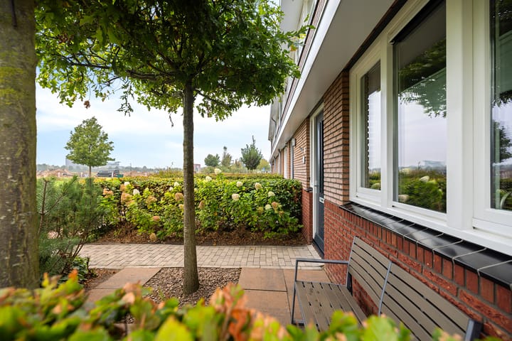 Hoekwoning te koop: Luytkemeer 5, Heerenveen