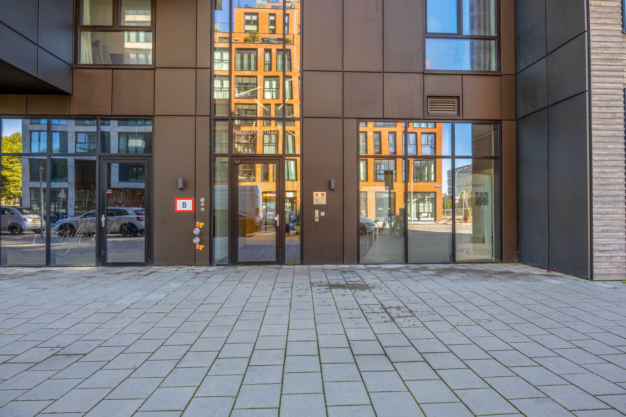 Photo 15 of Niemeyerstraat 251