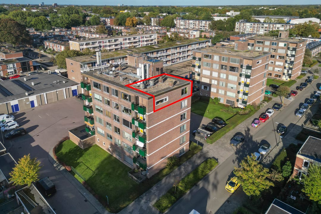Photo 32 of Eemstraat 19