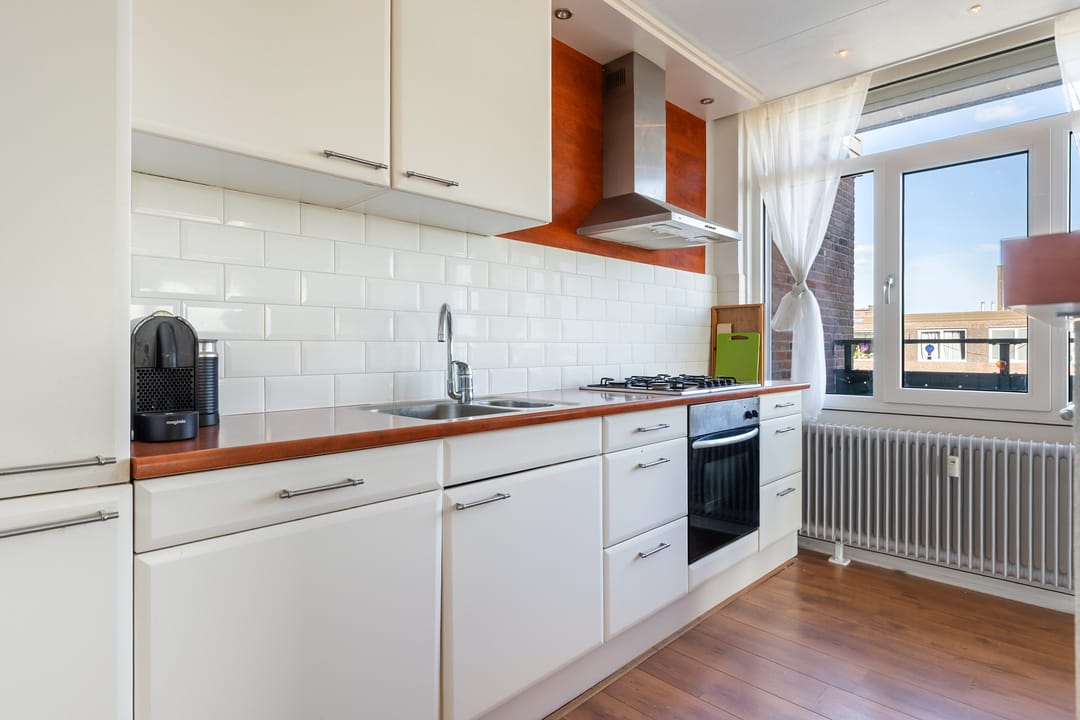 Photo 8 of Eemstraat 19