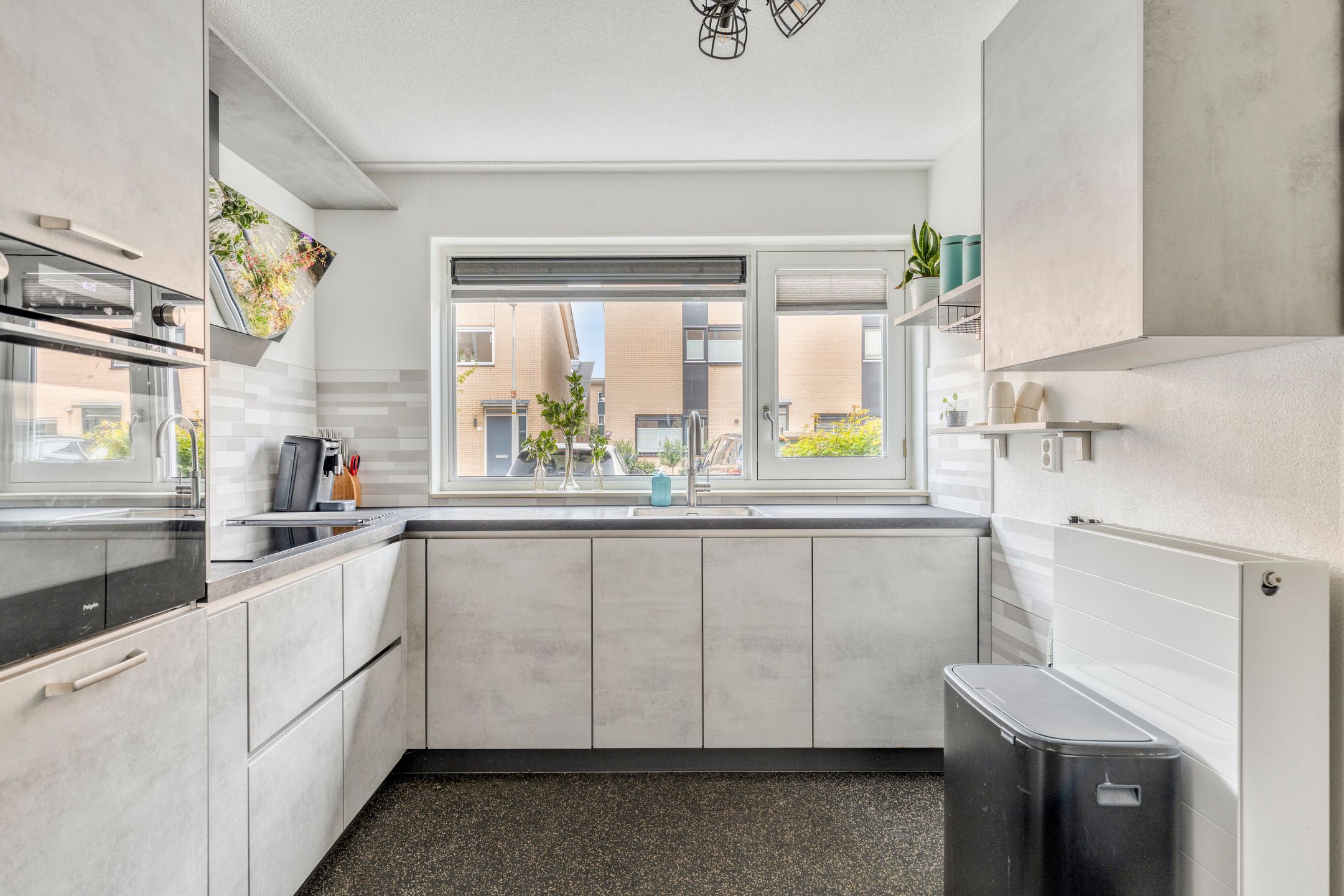 Photo 12 of Hooftstraat 36