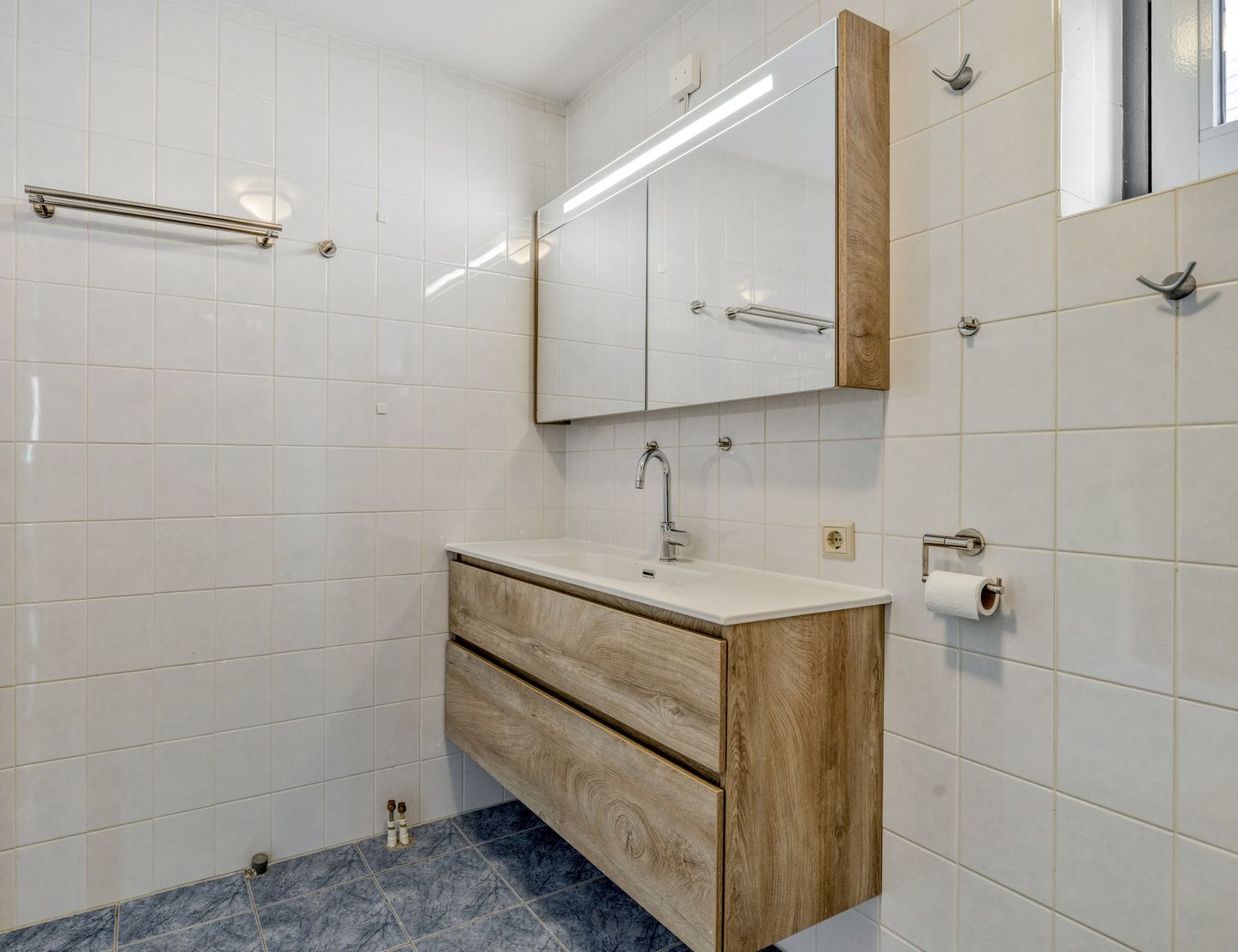 Photo 19 of Hooftstraat 36