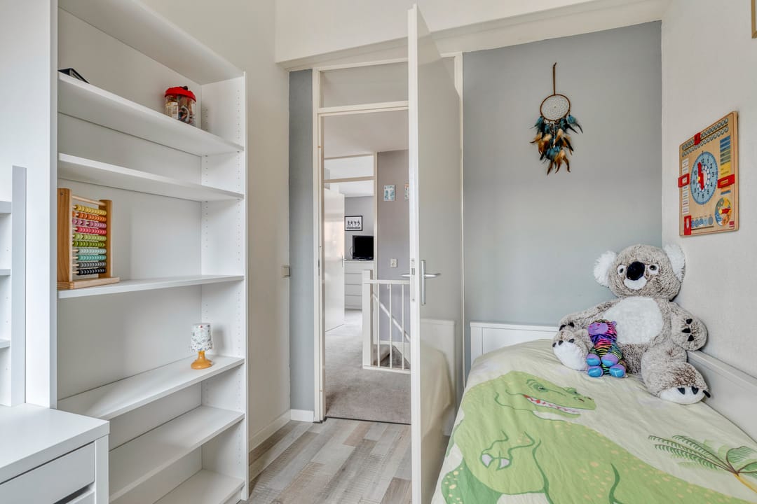 Photo 22 of Hooftstraat 36