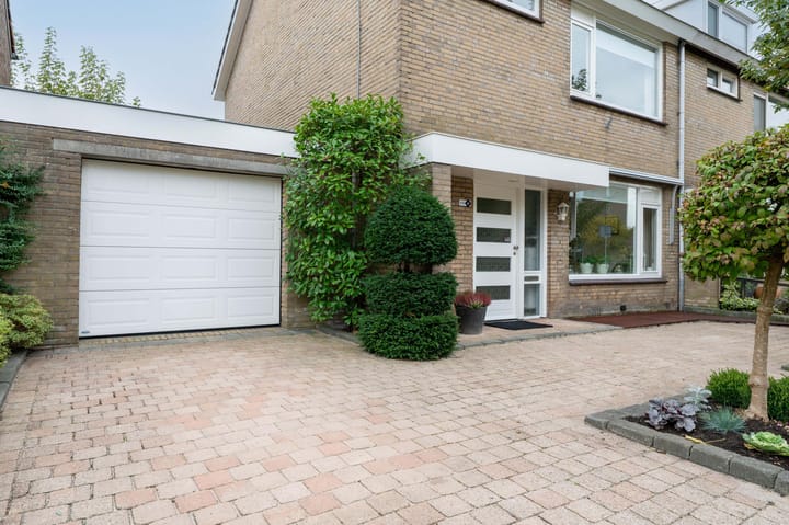 Photo 2 of Ambachtsherensingel 8-A