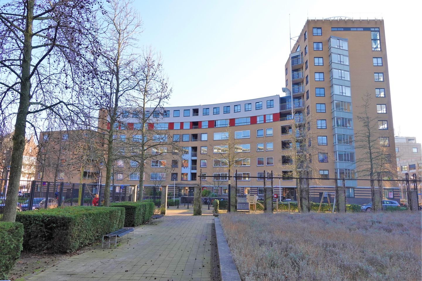 Foto 1 van Henriëtte Roland Holststraat 86