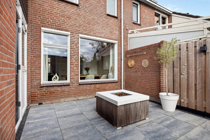Tussenwoning te koop: Fuormanderij 10, Dronryp