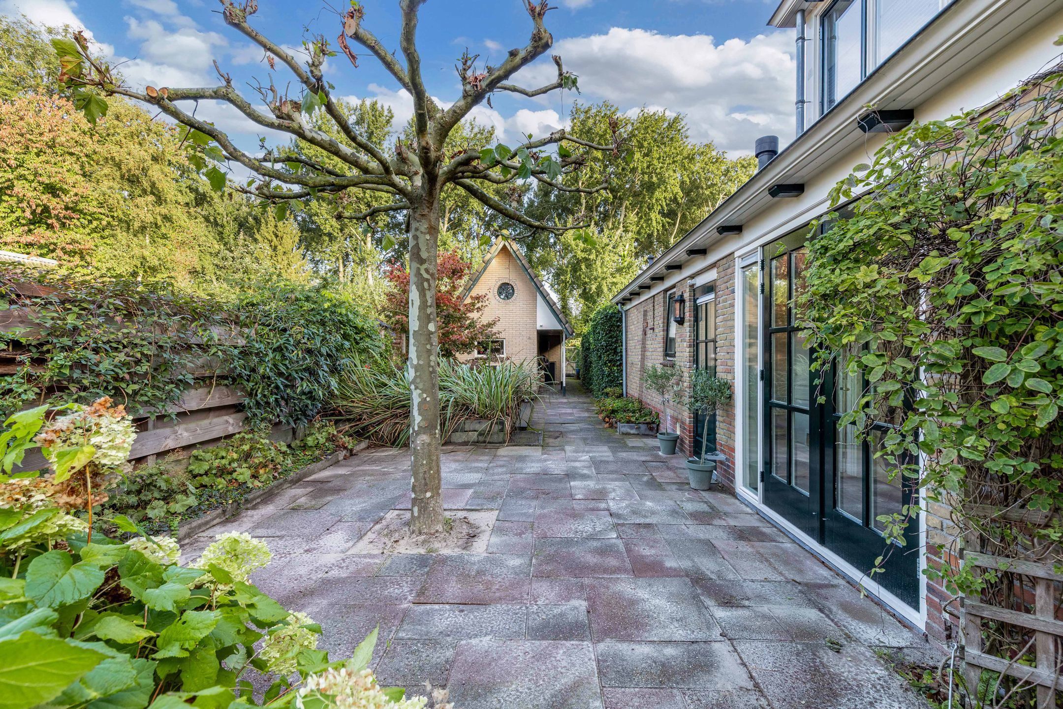 Photo 33 of Hoofdstraat 161