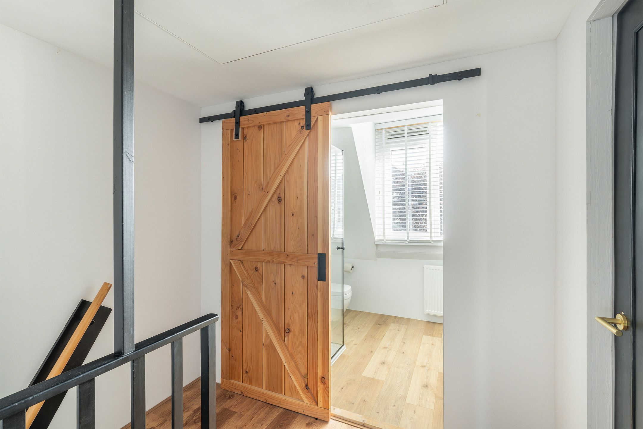 Photo 18 of Prins Hendrikstraat 17