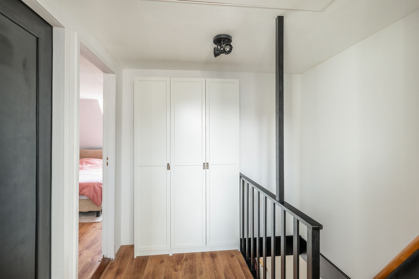 Photo 19 of Prins Hendrikstraat 17