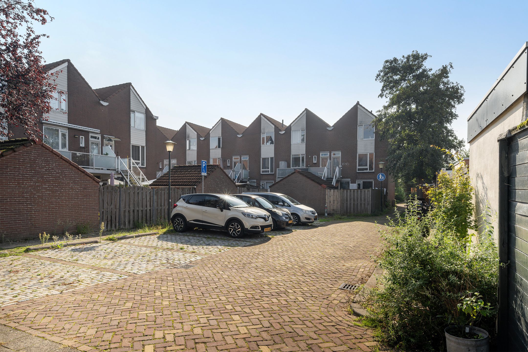 Photo 36 of Prins Hendrikstraat 17