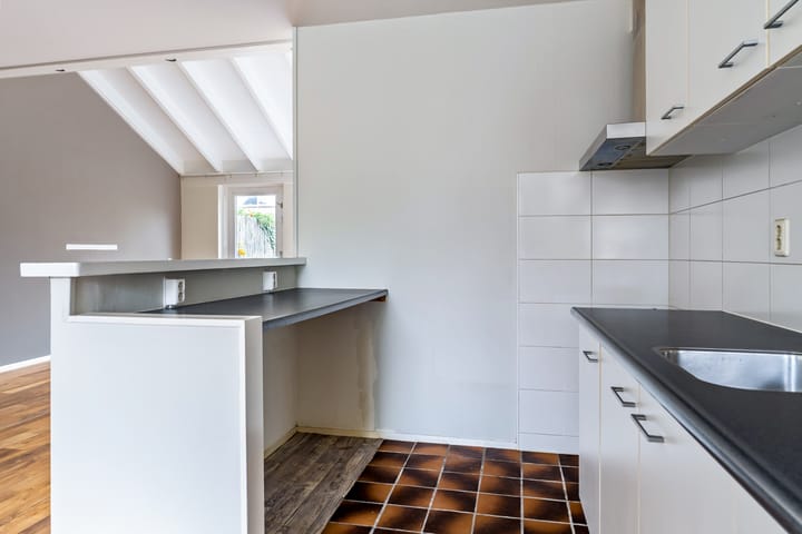 Tussenwoning te koop: Taniaburg 10, Leeuwarden