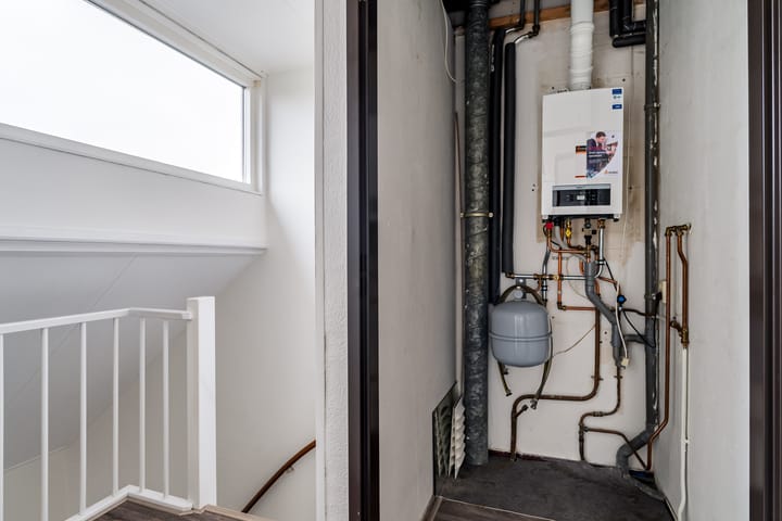 Tussenwoning te koop: Taniaburg 10, Leeuwarden