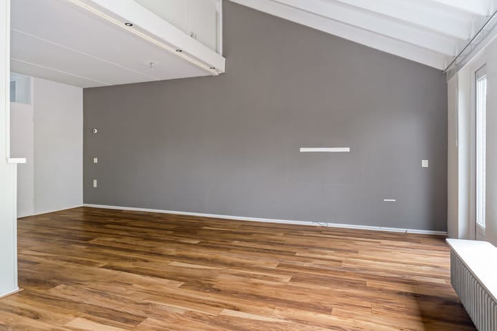 Tussenwoning te koop: Taniaburg 10, Leeuwarden