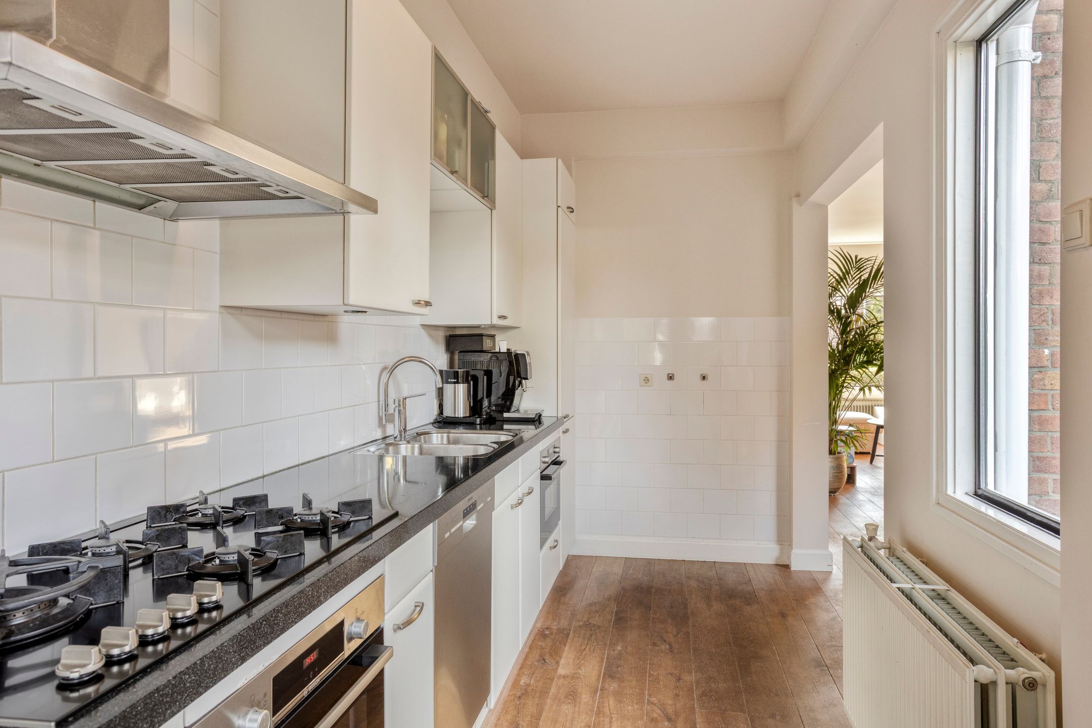 Photo 15 of Obrechtstraat 46