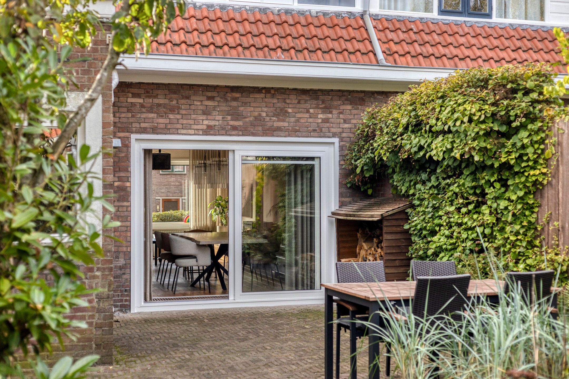 Photo 9 of Obrechtstraat 46