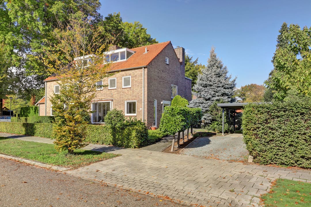 Photo 1 of Vondellaan 23