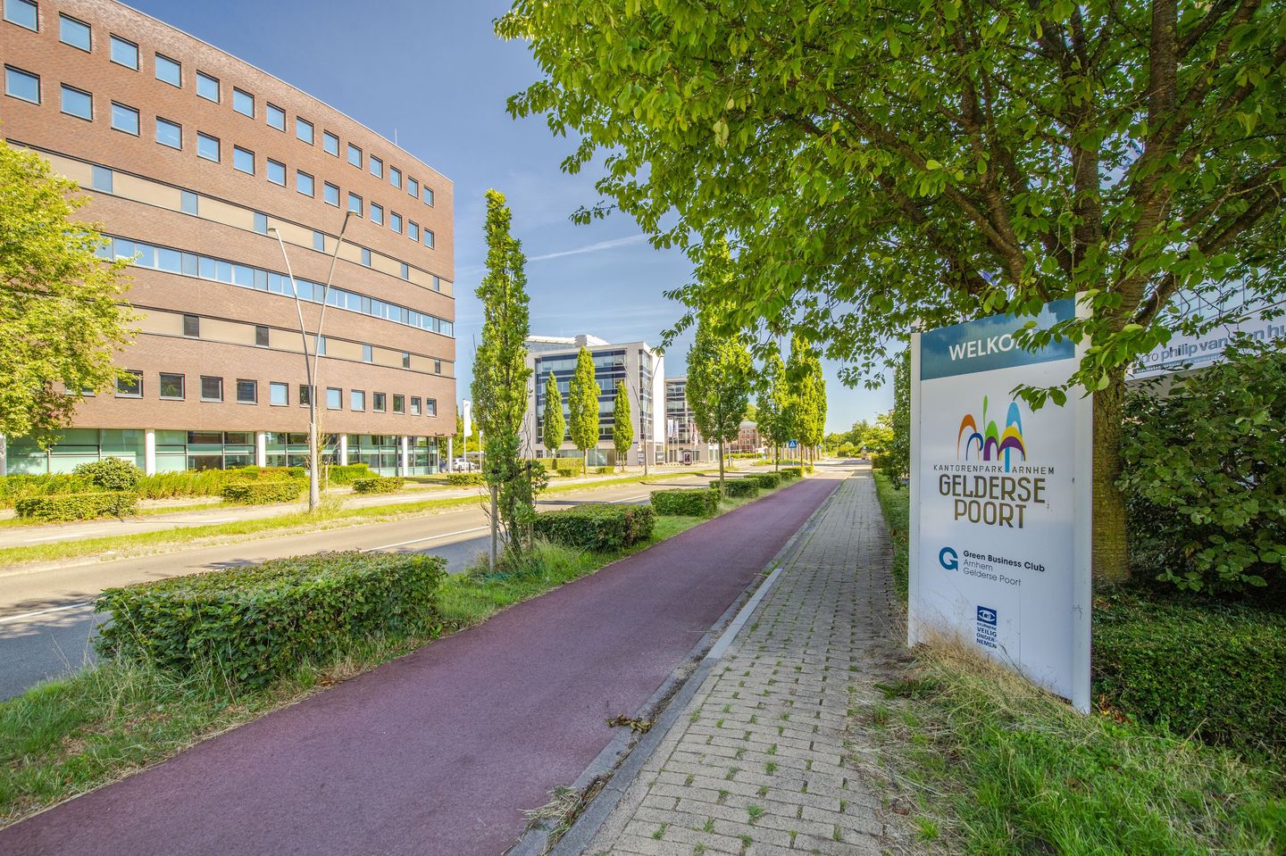 View photo 2 of Mr E.N. van Kleffensstraat 6