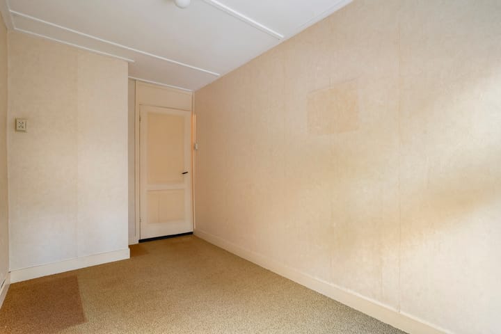 Tussenwoning te koop: Van Laersweg 13, Zwolle