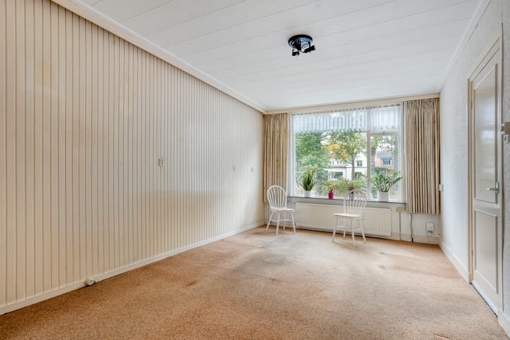 Tussenwoning te koop: Van Laersweg 13, Zwolle