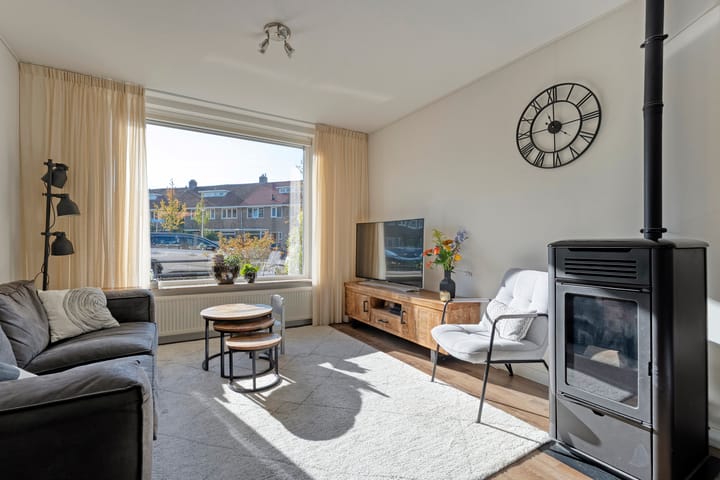 Tussenwoning te koop: Leliestraat 81, Zwolle