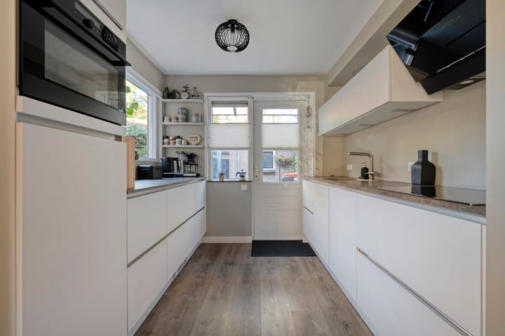 Tussenwoning te koop: Leliestraat 81, Zwolle