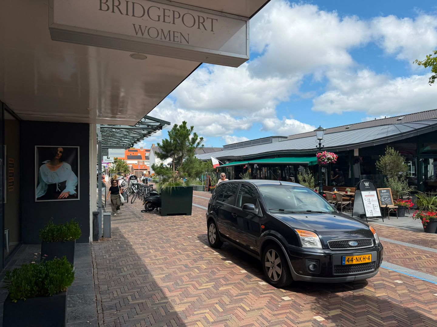 Bekijk foto 5 van Van Hogendorpstraat 71