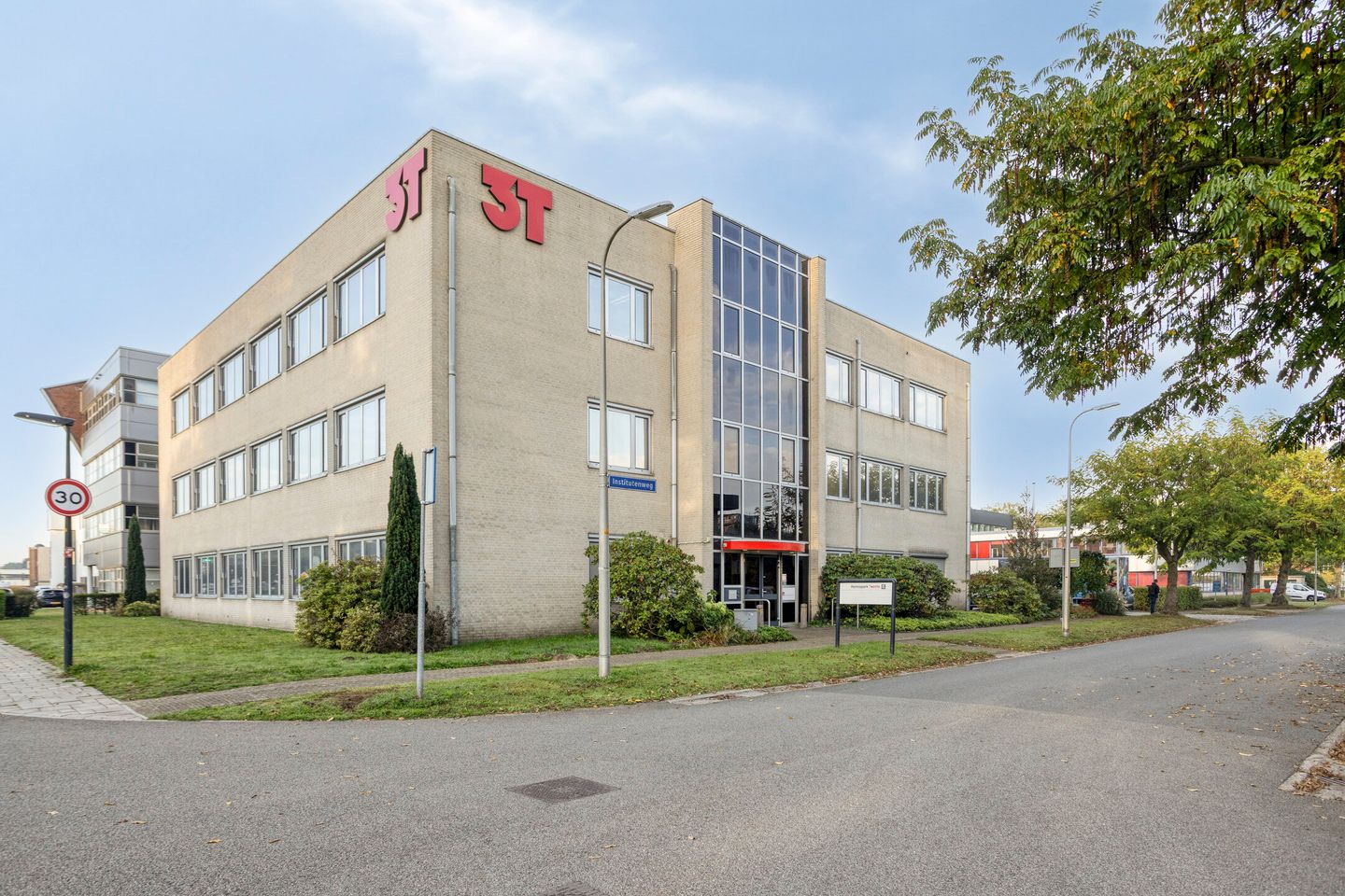 Bekijk foto 1 van Institutenweg 1