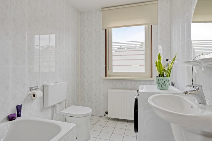 Tussenwoning te koop: Aalbersestraat 38, Helmond