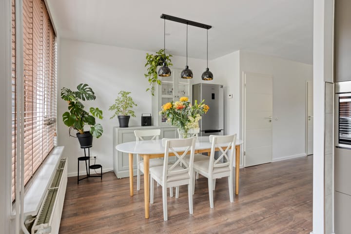 Tussenwoning te koop: Aalbersestraat 38, Helmond