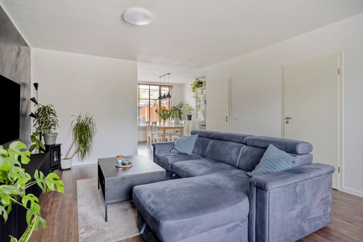 Tussenwoning te koop: Aalbersestraat 38, Helmond