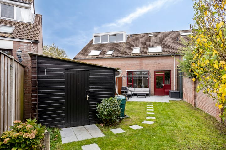 Tussenwoning te koop: Aalbersestraat 38, Helmond