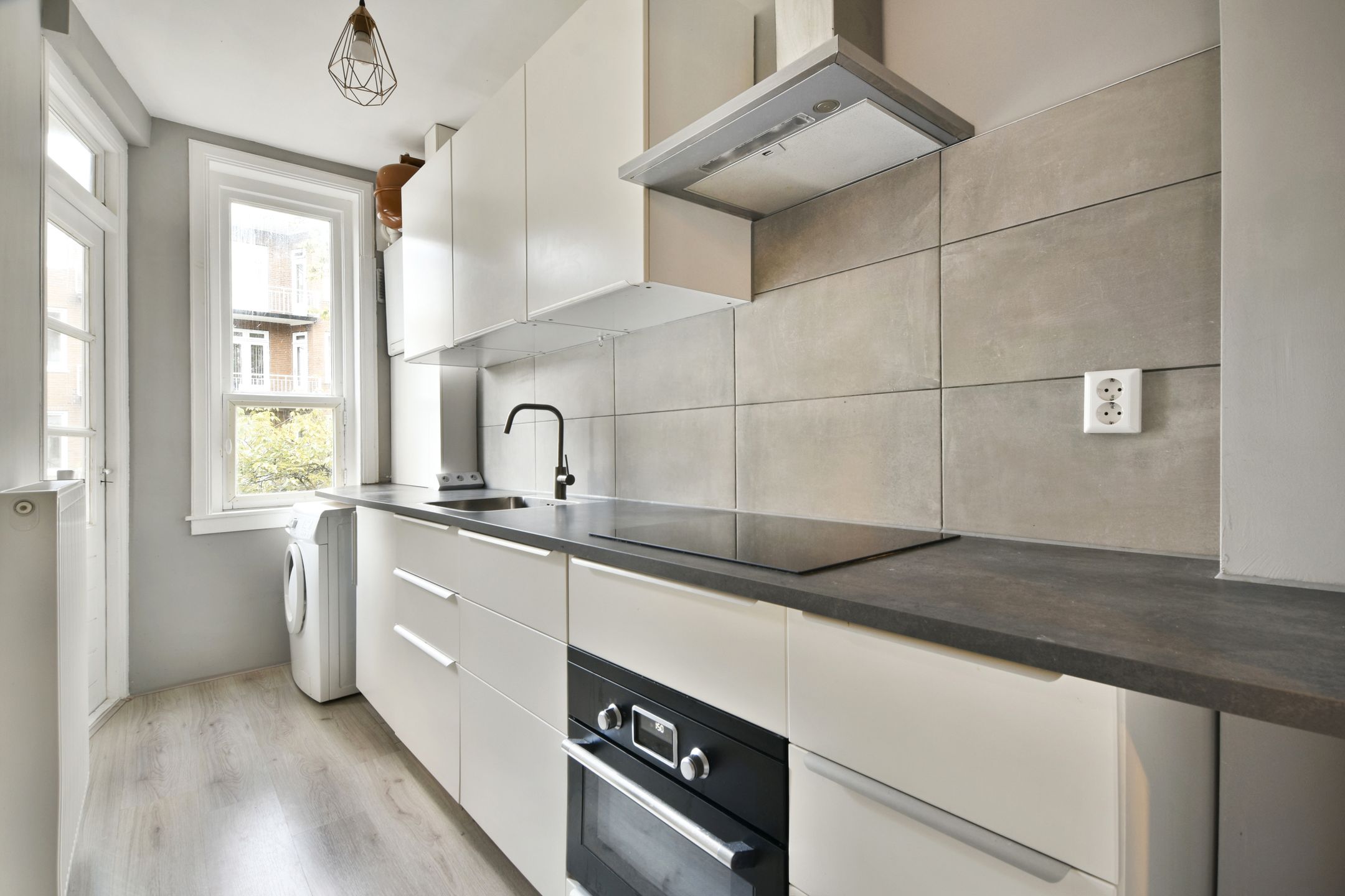 Photo 3 of Trouringhstraat 36-1