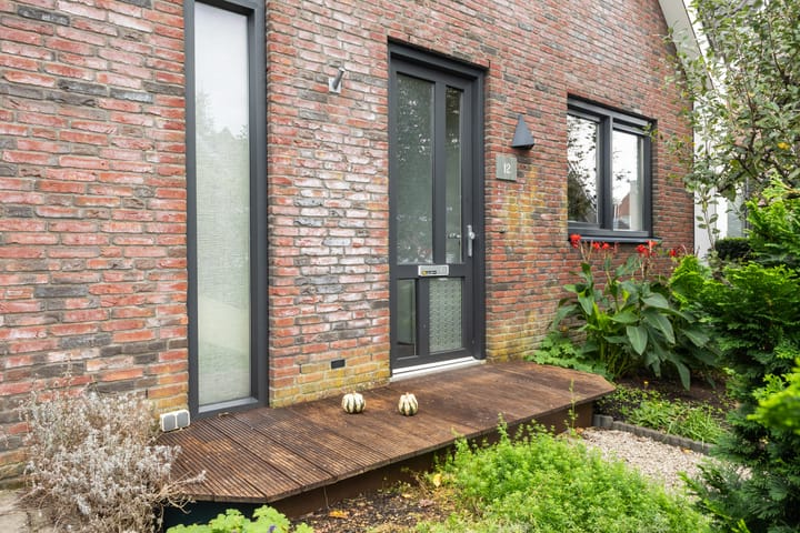 Tussenwoning te koop: Dr. Marga Klompéhof 12, Reeuwijk