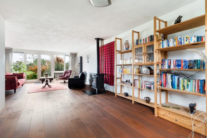 Tussenwoning te koop: Dr. Marga Klompéhof 12, Reeuwijk
