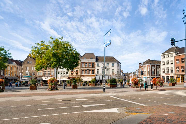 Appartement te koop: Wilhelminaplein 22A, Roermond