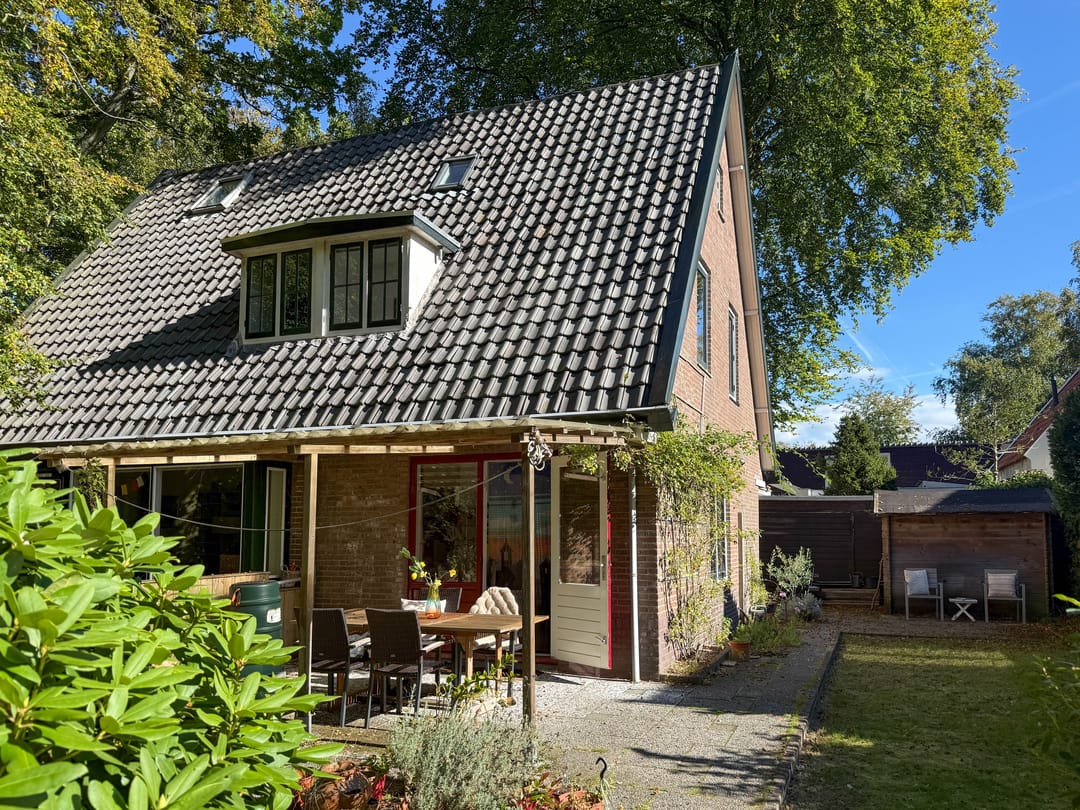 Foto 2 van Doorntjes 8