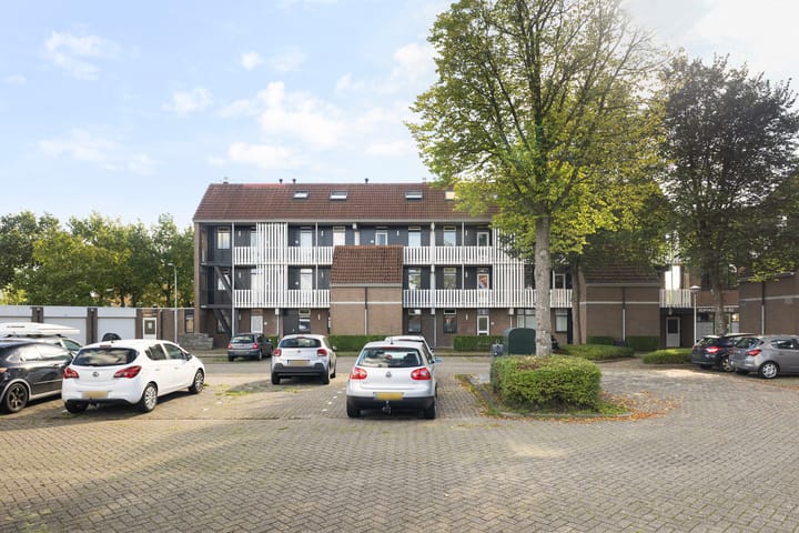 Foto 4 van Roptastate 76