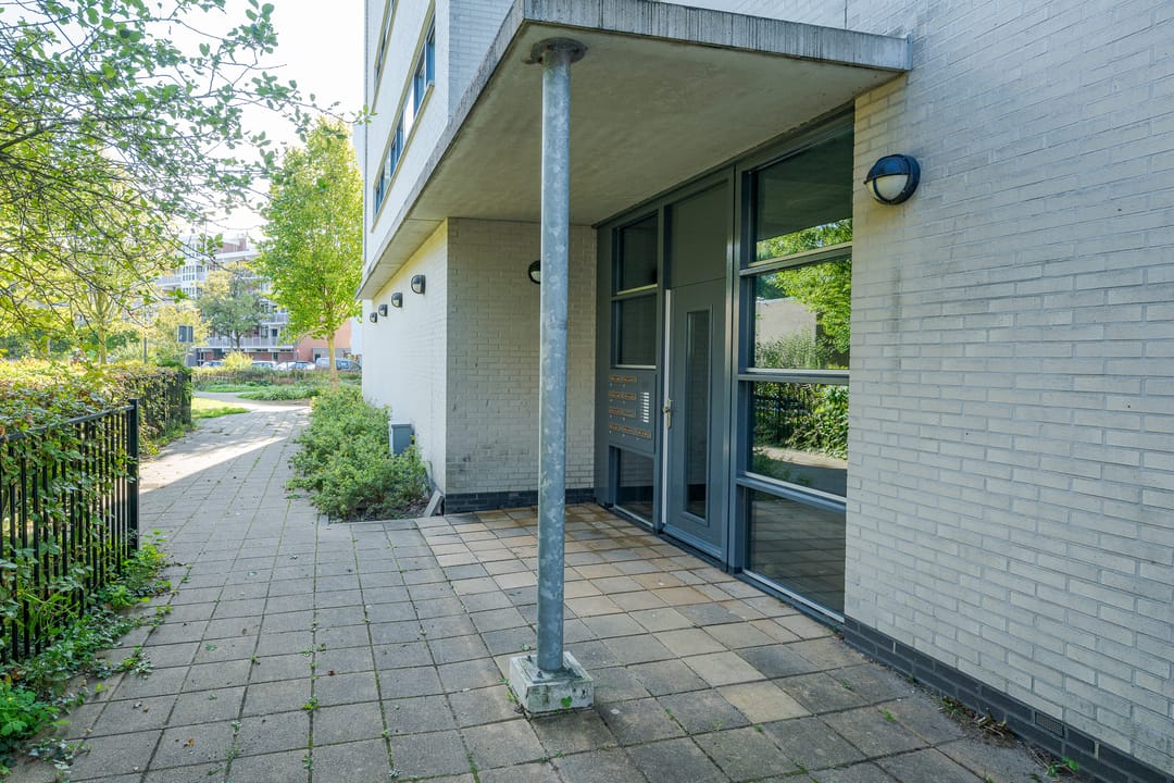 Photo 11 of Topaaslaan 33