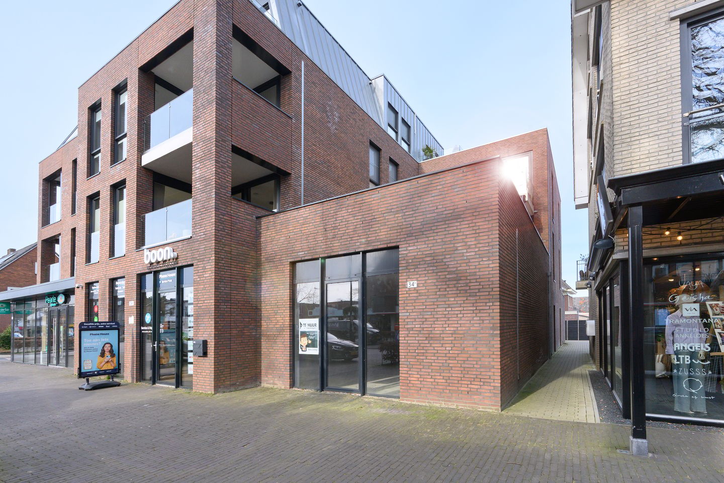 View photo 3 of Stuijvenburchstraat 34-A