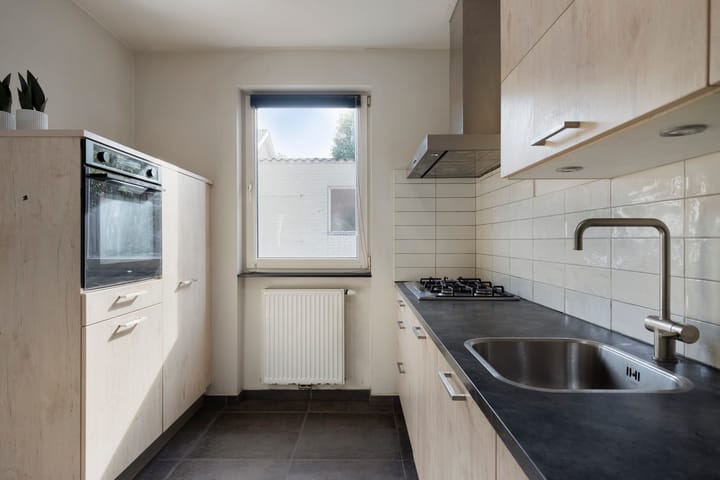 Tussenwoning te koop: Poolsterstraat 22, Asten