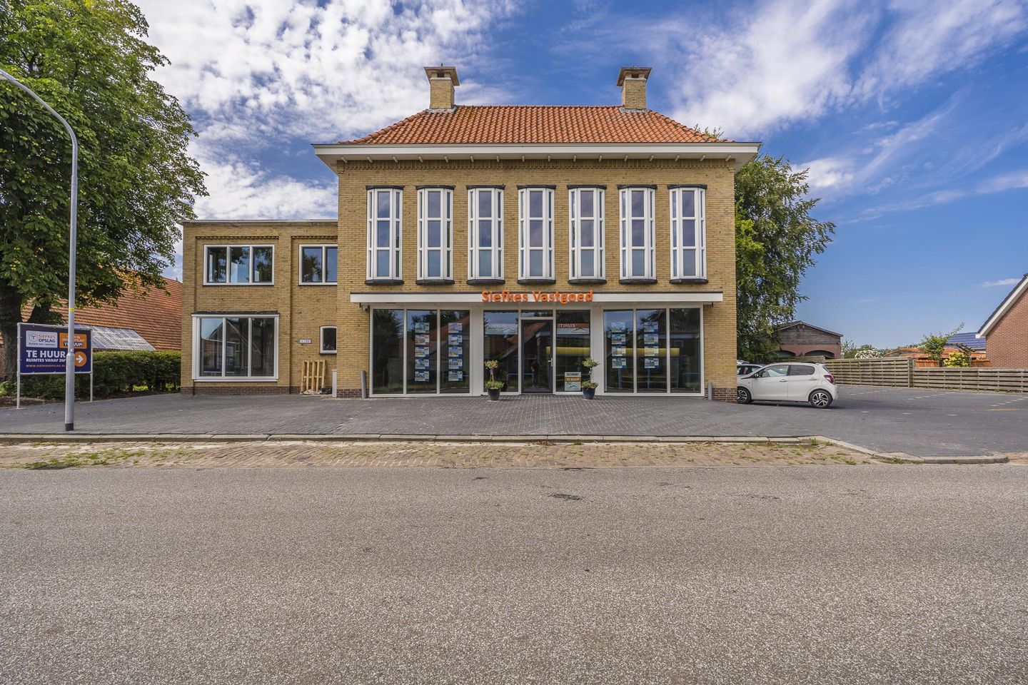 View photo 2 of Albert Reijndersstraat A 100