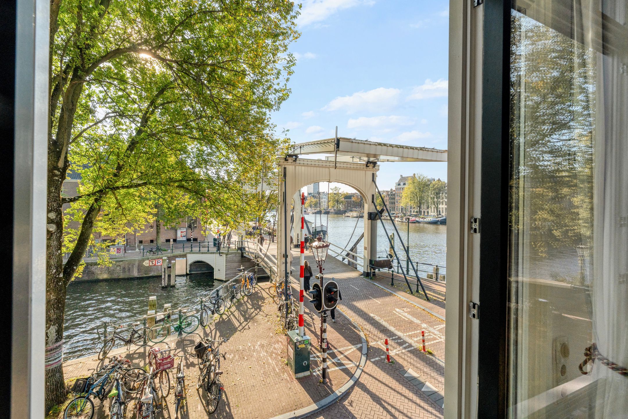 Photo 9 of Amstel 49-A